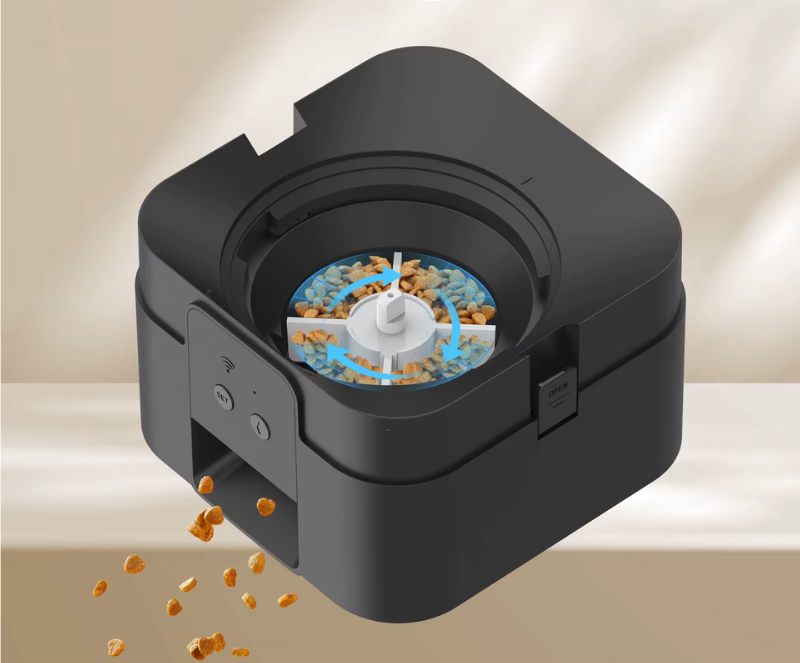 DISTRIBUTEUR AUTOMATIQUE CROQUETTE